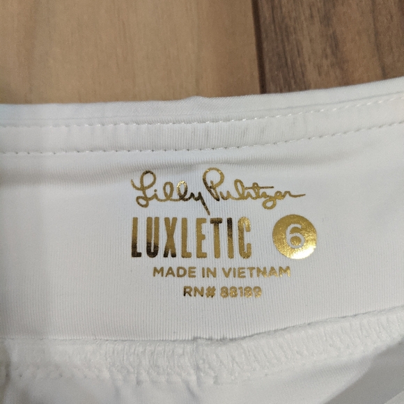 NWT! Lilly Pulitzer Luxletic Frazer Shorts Resort White UPF 50 Size 6 - Picture 7 of 14